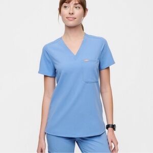 Figs Multicolored Fitted V-Neck Short Sleeve Tee